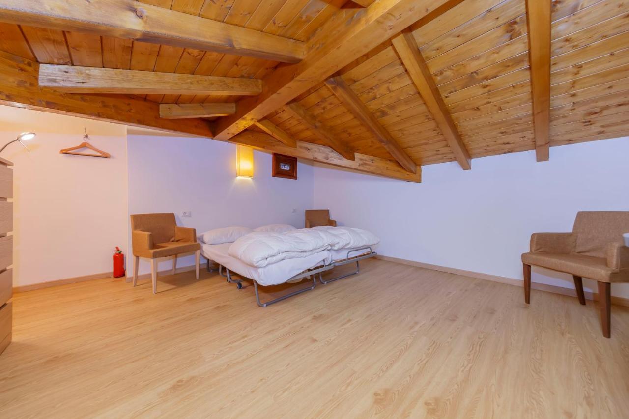 Appartamento Casa Bohemia Ghiffa Esterno foto